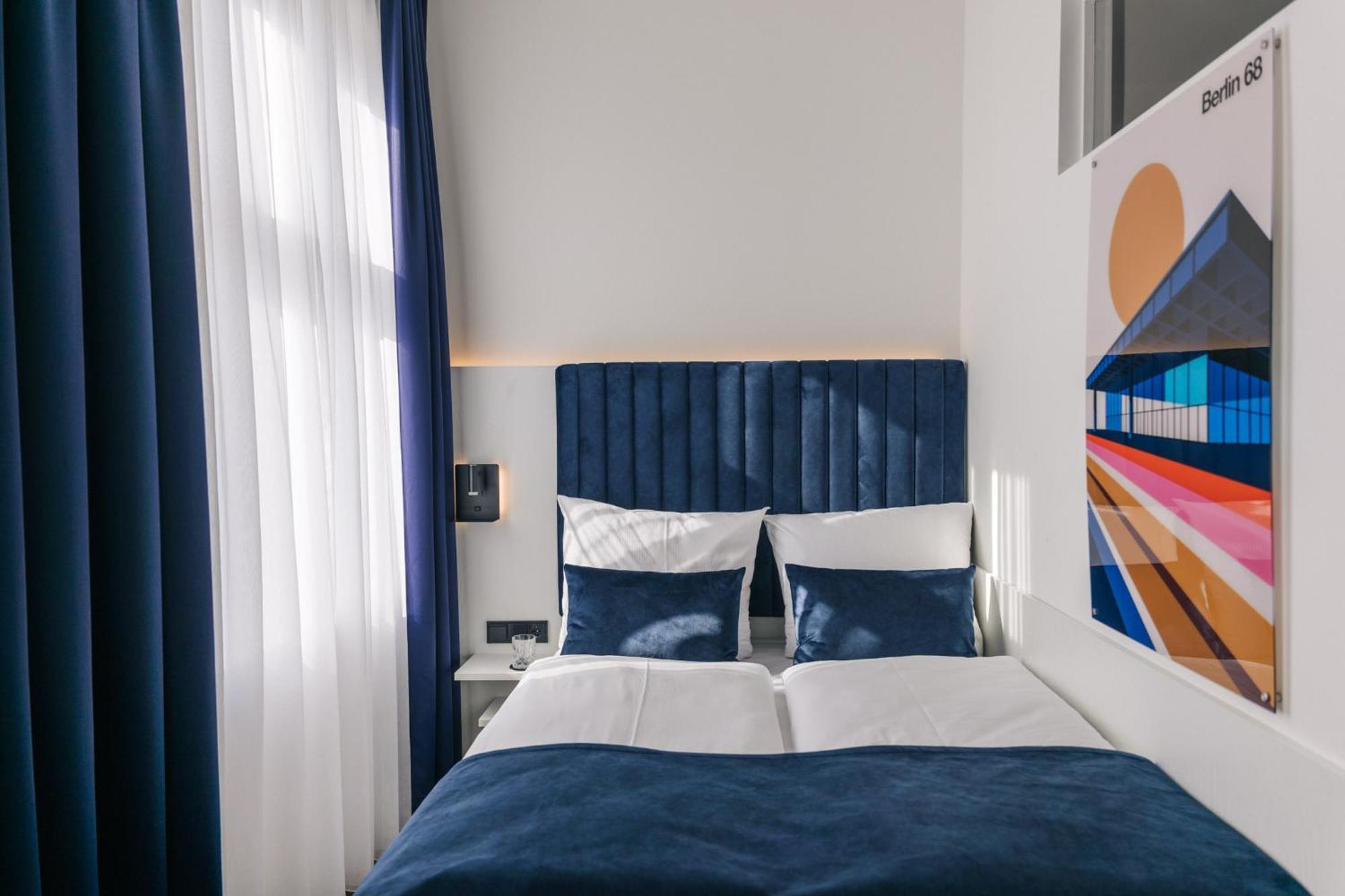 Homaris East Side Hotel Berlin Exterior photo