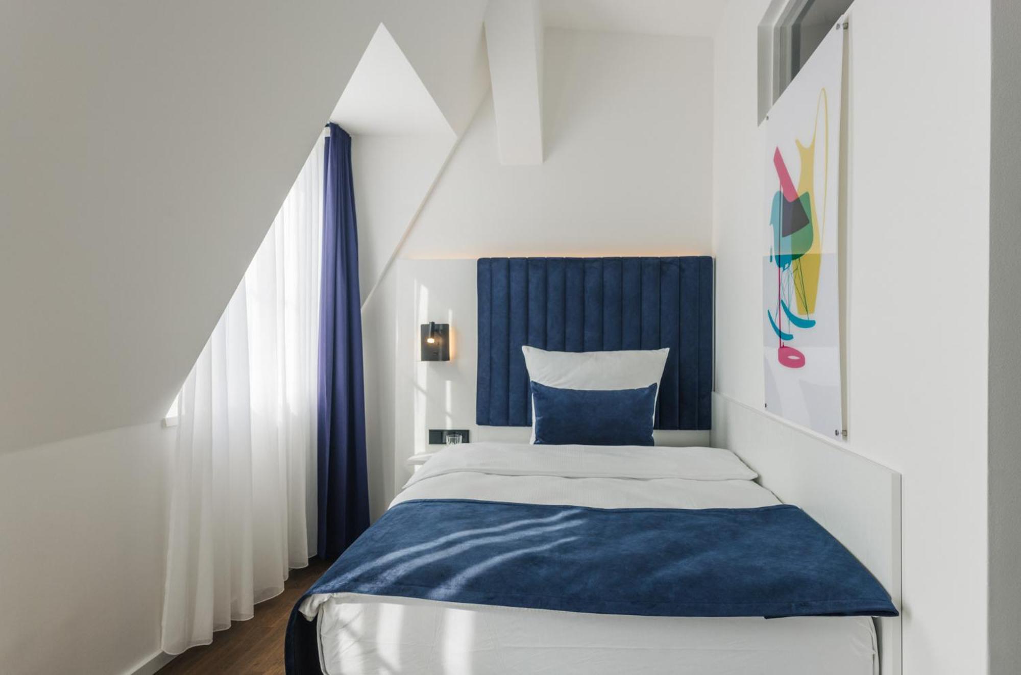 Homaris East Side Hotel Berlin Exterior photo