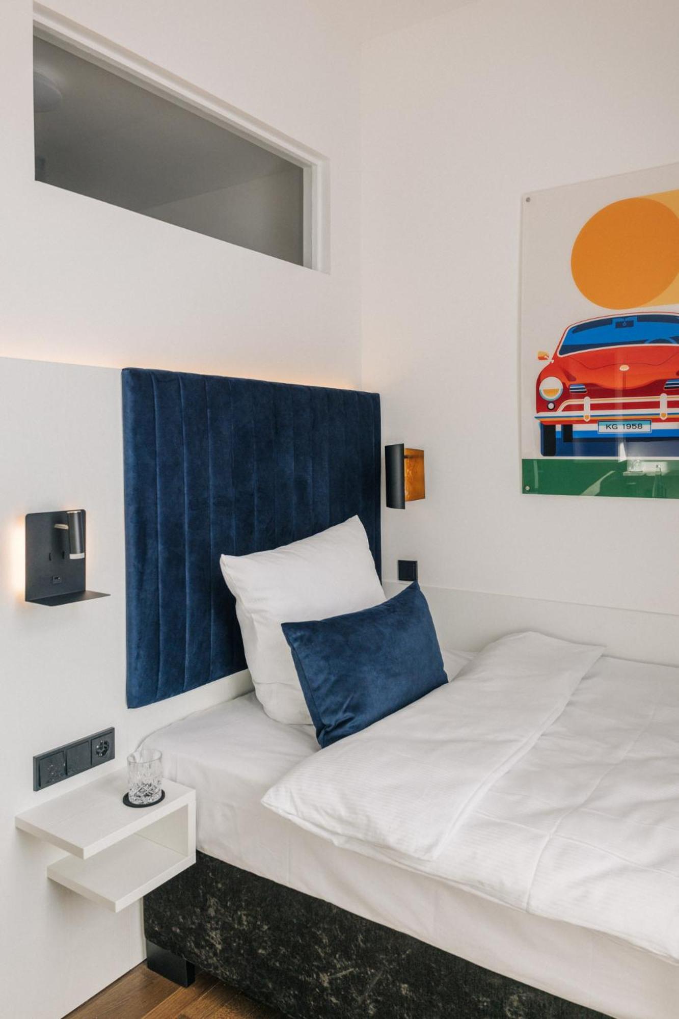 Homaris East Side Hotel Berlin Exterior photo