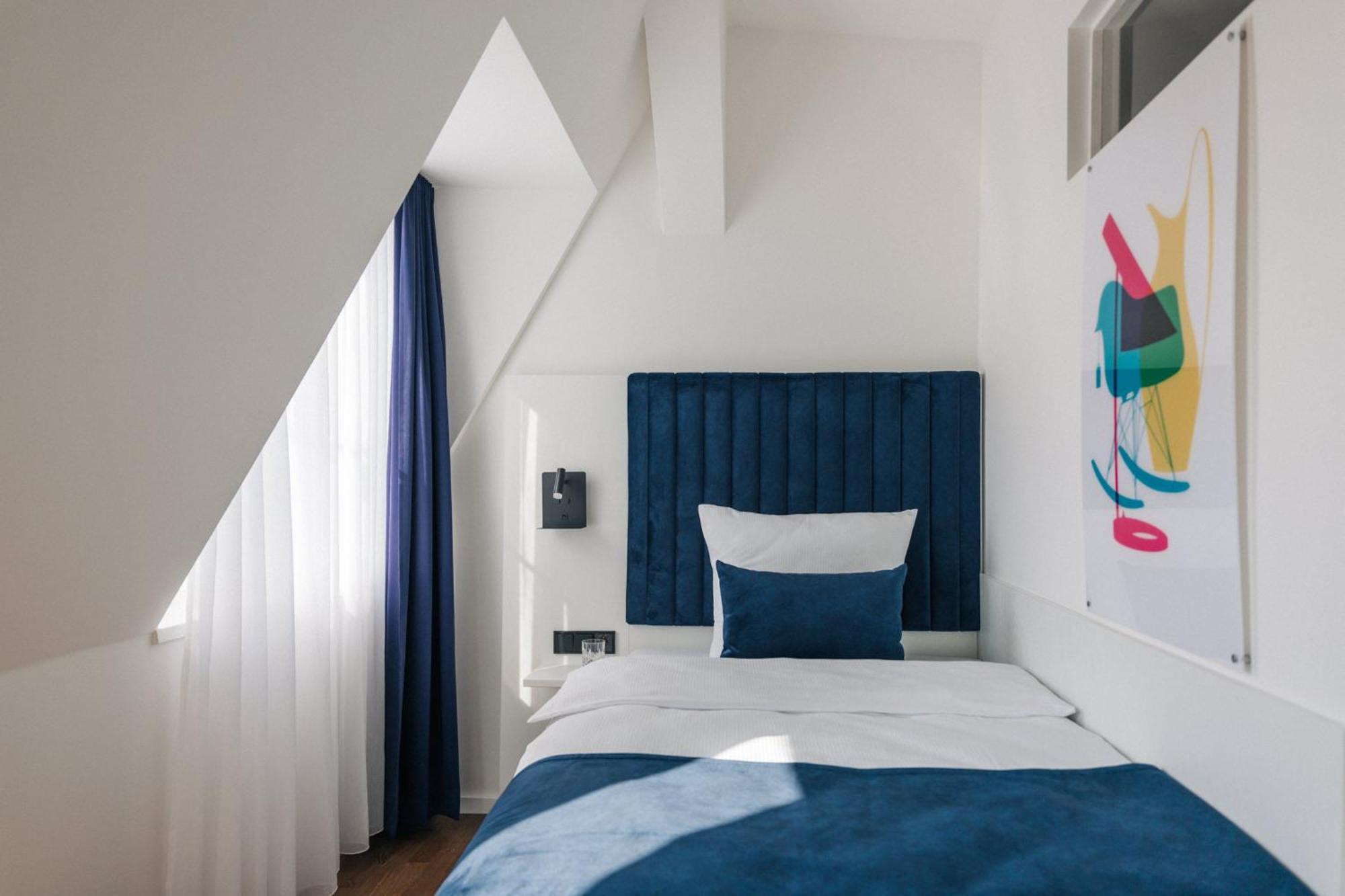 Homaris East Side Hotel Berlin Exterior photo